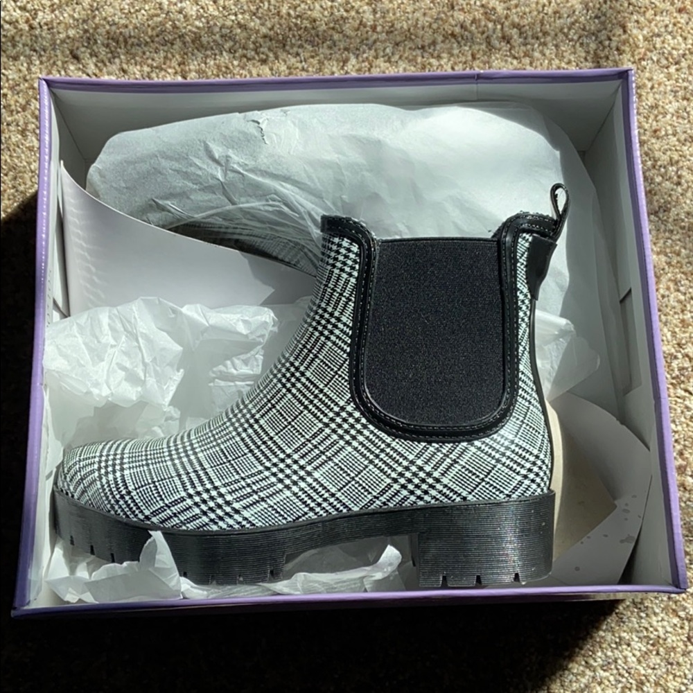 Rain boots